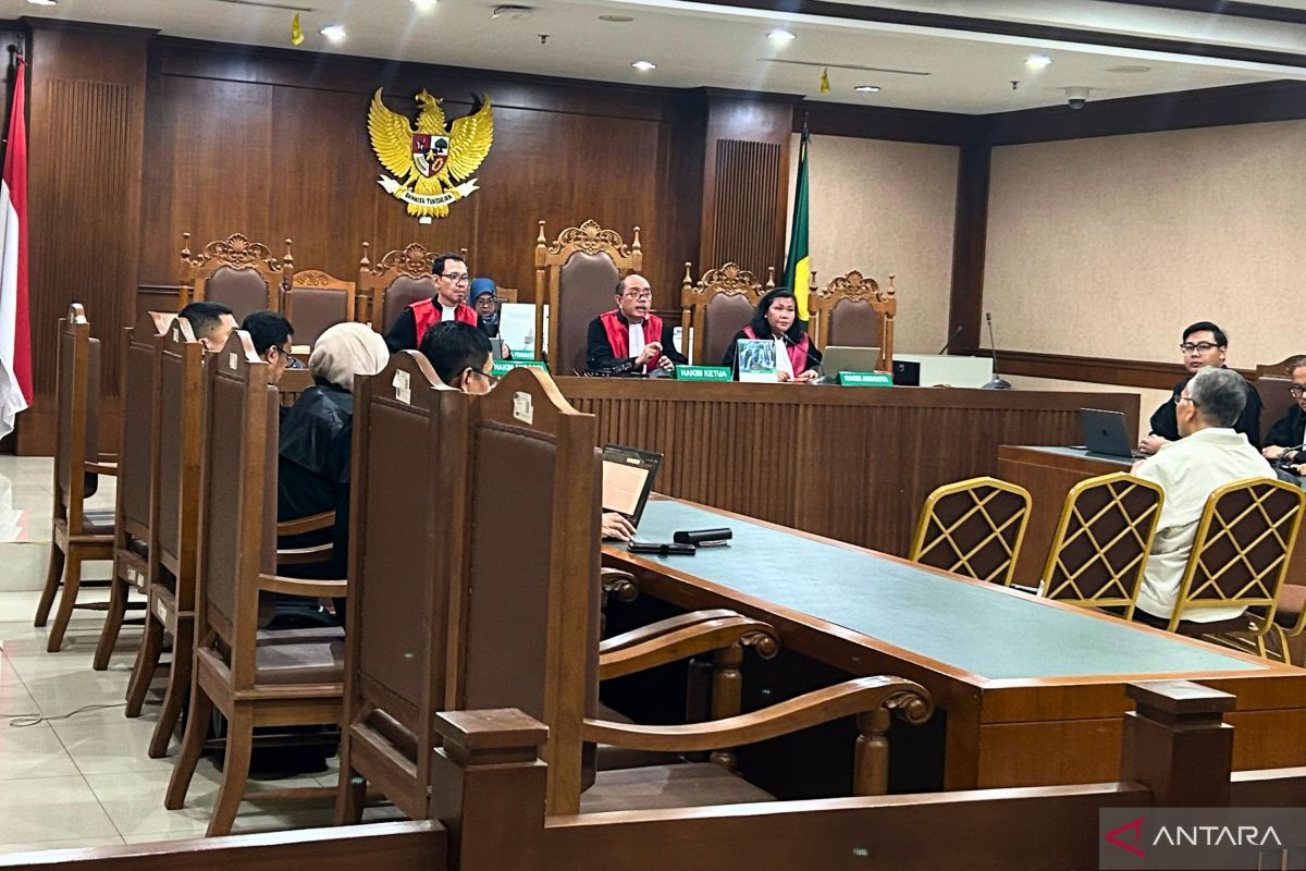 Four former LPEI officials sentenced to six years in corruption case