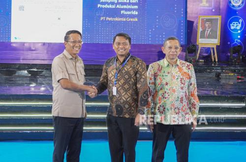 Petrokimia Gresik Develops Silica into Filtering Material to Reduce Production Costs