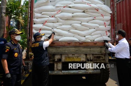 Imported Rice Disguised as Chemicals: Customs Uncovers Smuggling Modus Operandi