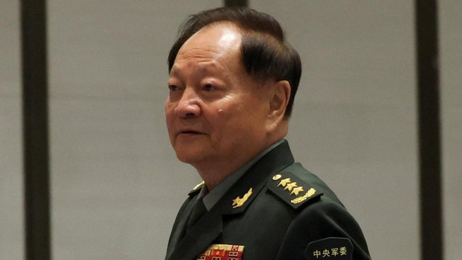 Two Military Generals Dismissed, Accused of Disloyalty and Corruption