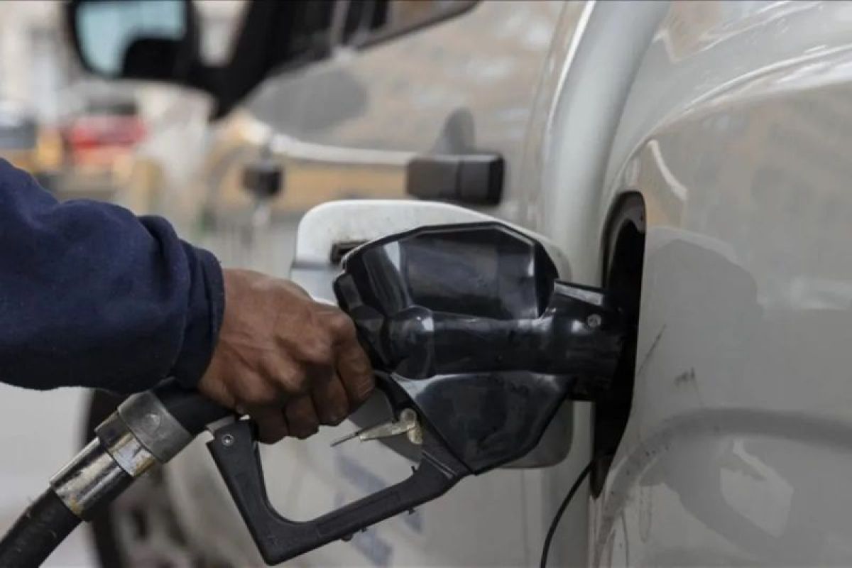 Media: Macron requests easing of EU fuel standards to boost production