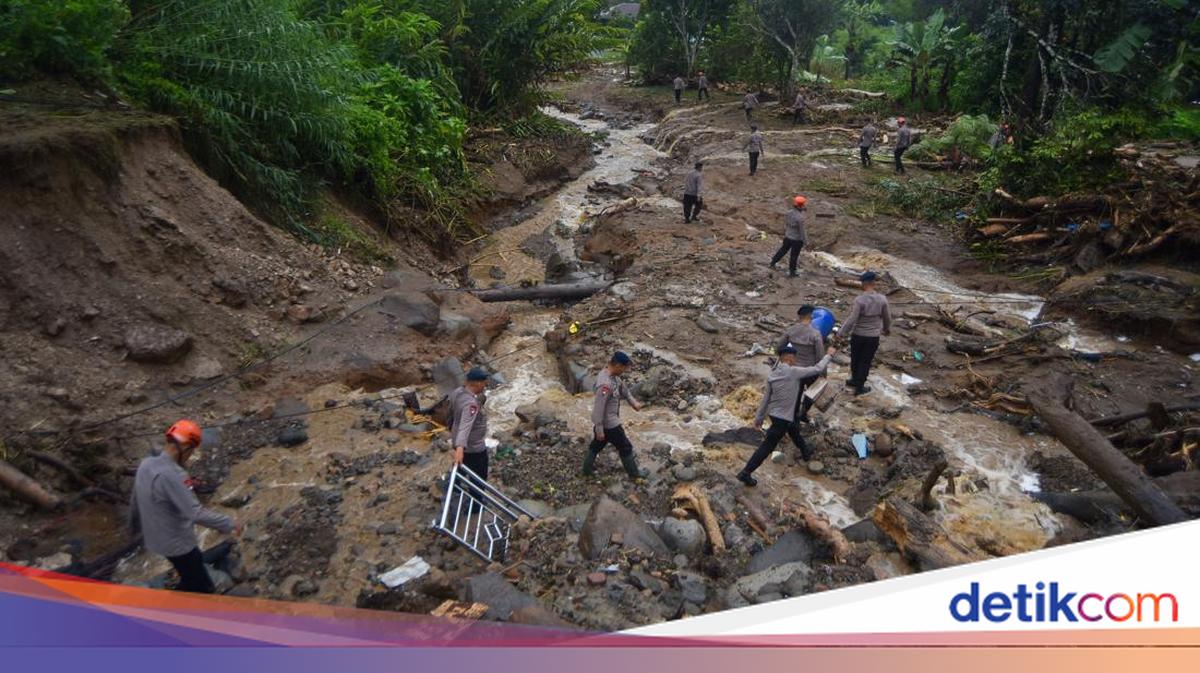 Flash Floods Hit Solok; BMKG Confirms Early Warnings Were Issued