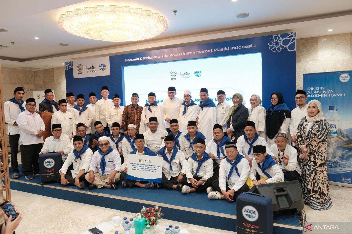AQUA and DMI Send 27 Mosque Caretakers and Administrators on Umrah Pilgrimage