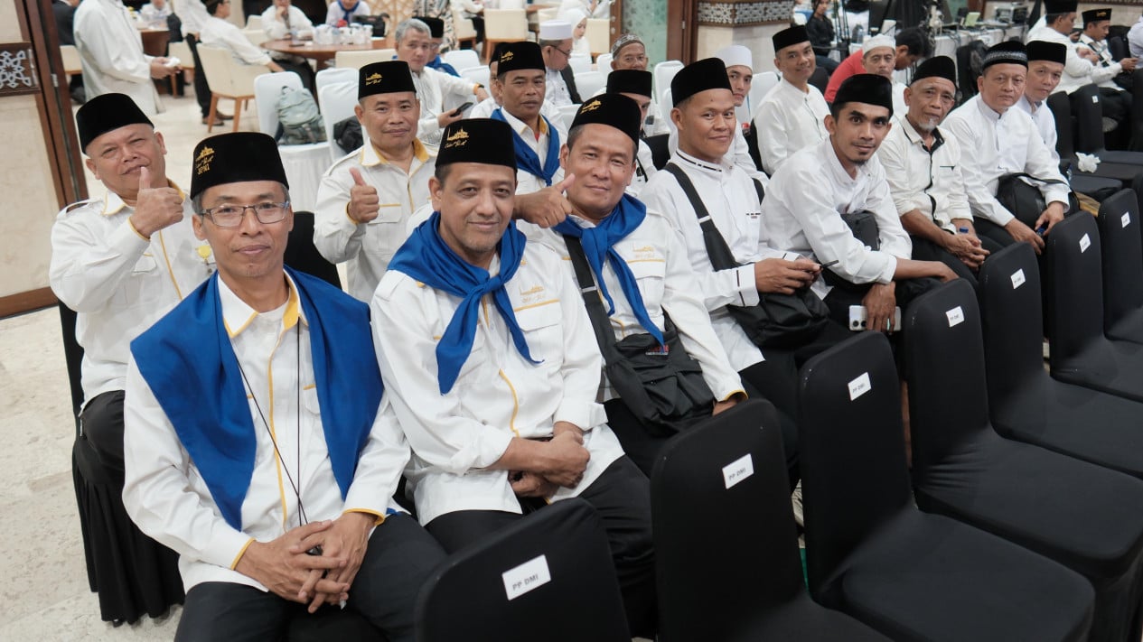 Partnering with DMI and BPMI, Aqua Sends 27 Mosque Caretakers for Umrah Pilgrimage