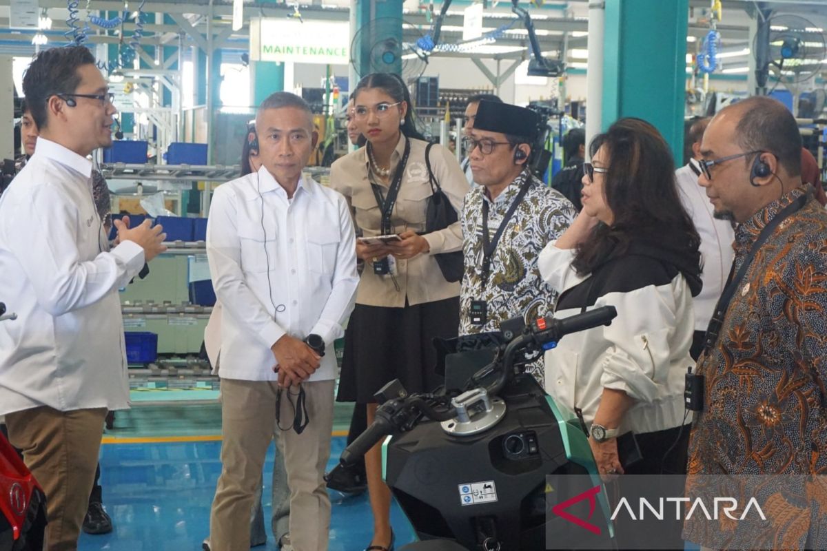 Industrial Zone Bill Working Committee Uncovers Licensing Issues