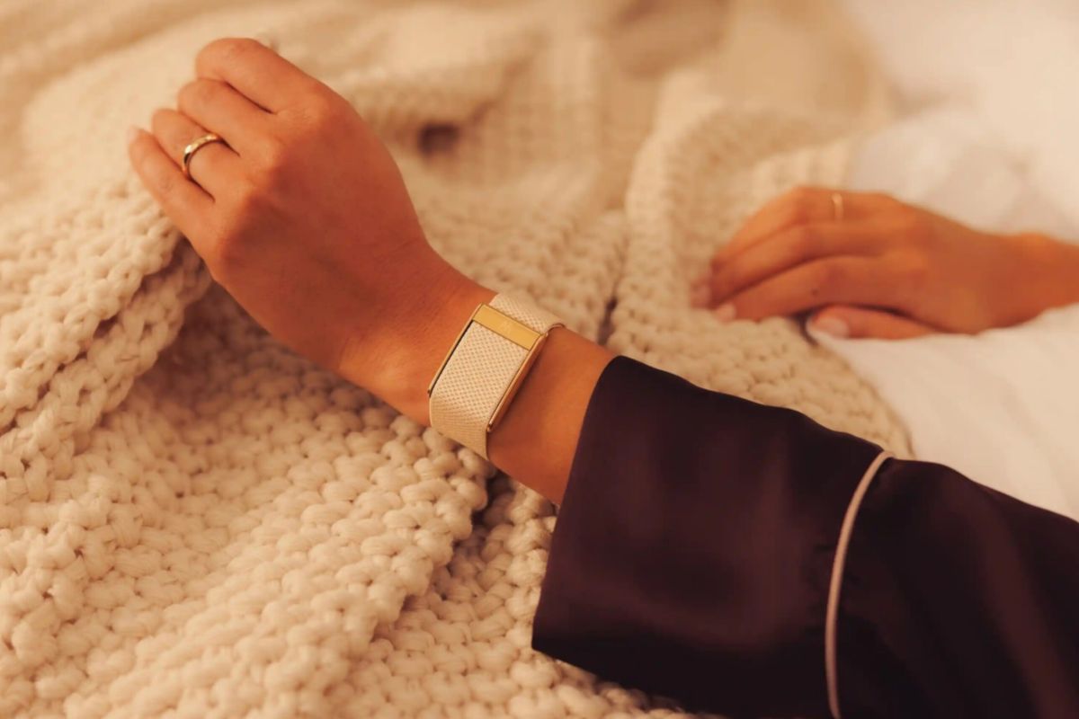 Apple prepares to develop fitness tracker in bracelet form