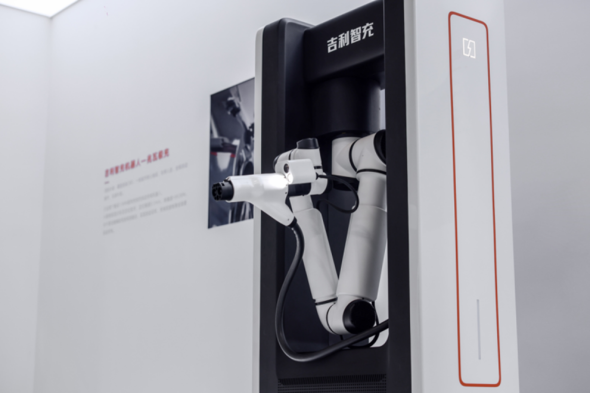 Geely challenges BYD with 2.2 MW charging technology