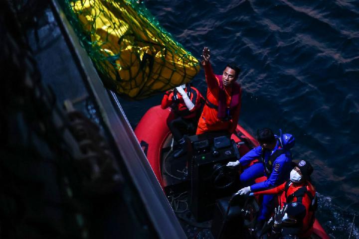 Basarnas: Search Continues for 71 Missing Virgo Transport 8 Victims