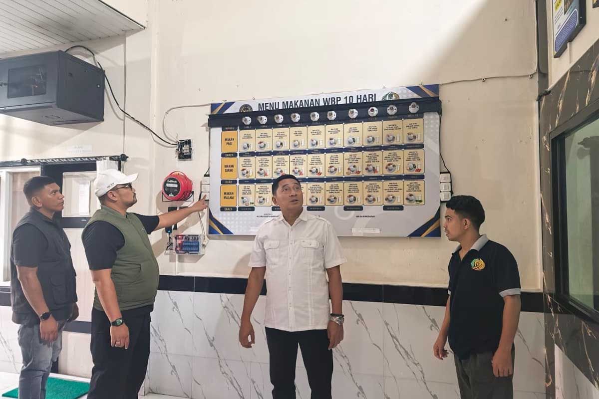 Banda Aceh Prison Raid Uncovers Knives and Water Heaters
