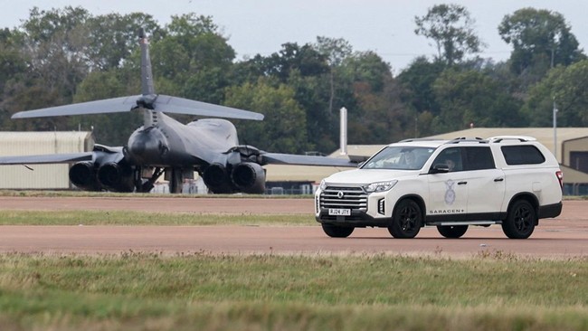 Iranian Secret Agents in Action, US Base in UK Issued Bomb Warning