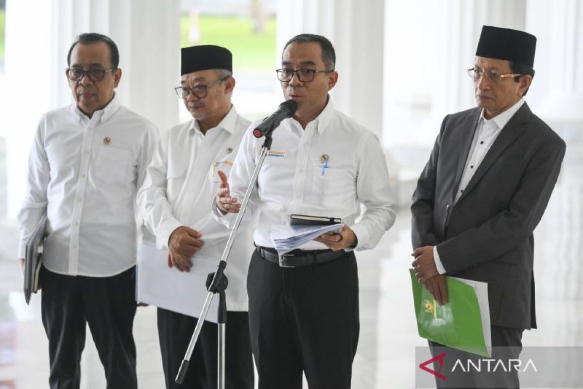 Expanding Educational Access up to Higher Education