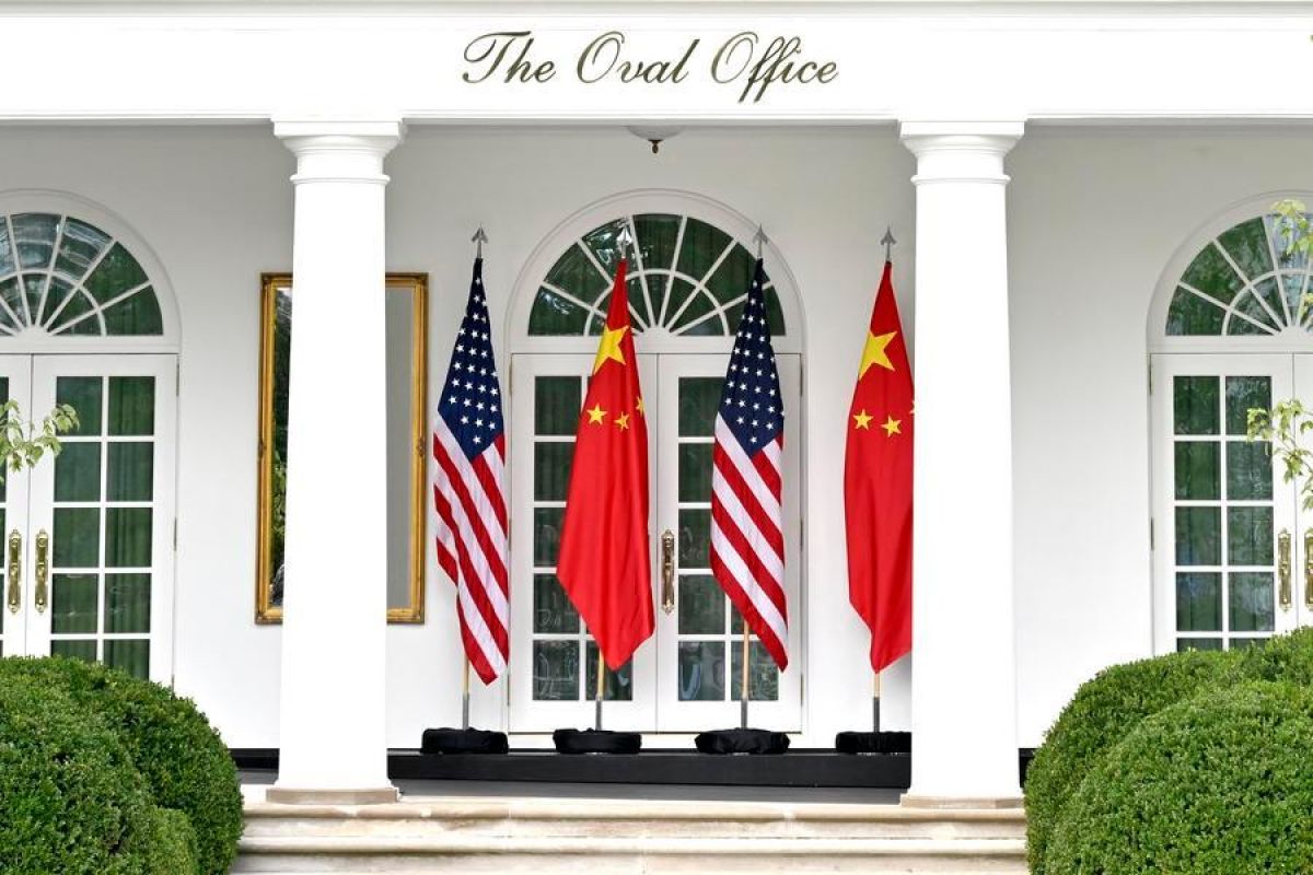 Observers State China-US Relationship Stability Benefits the World