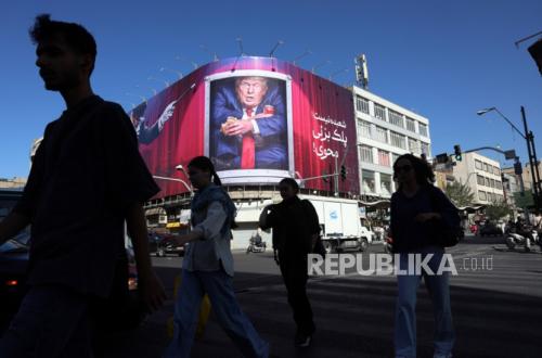 A Double-Edged Sword: US Economy Struggles Amidst Attacks on Iran