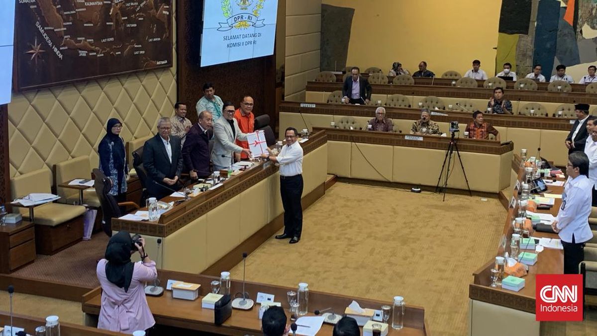 Commission II Forms Working Committee as Election Bill Officially Under Discussion in DPR