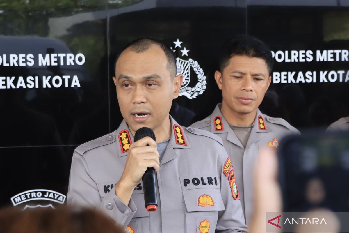 Police investigate two Instagram accounts used to mobilise students for riots