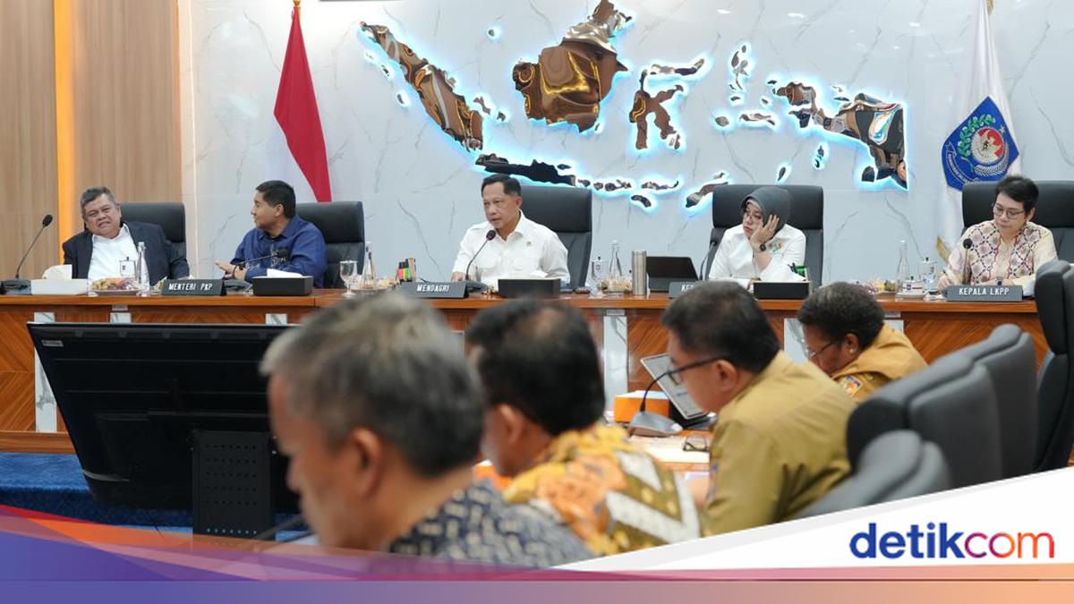Minister of Home Affairs Discusses Plan to Build 2,200 Houses in Highland Papua