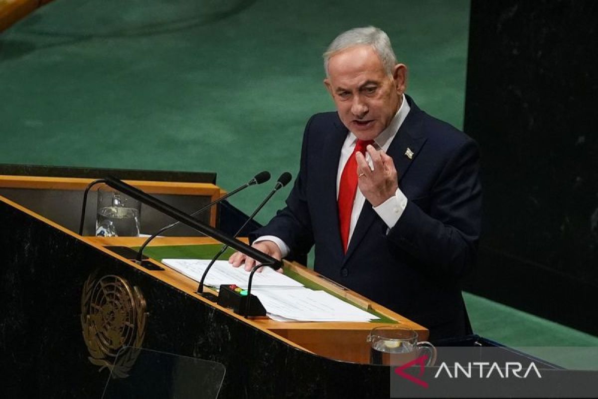Netanyahu, UAE President reported to meet officials from 10 nations