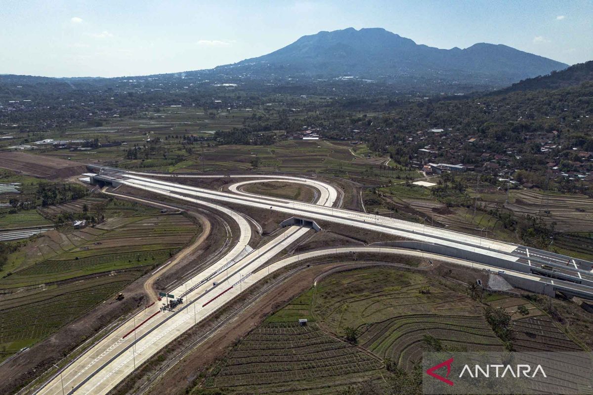 Evidence-based policies for better toll roads