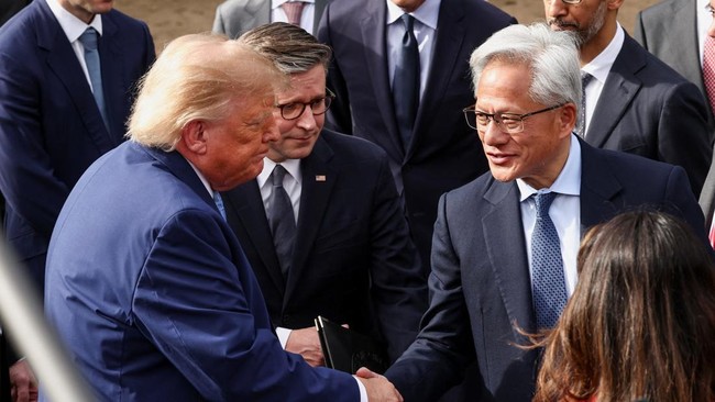 President Rejects Local Concerns, Instead Spreading Praise for Tech Expansion