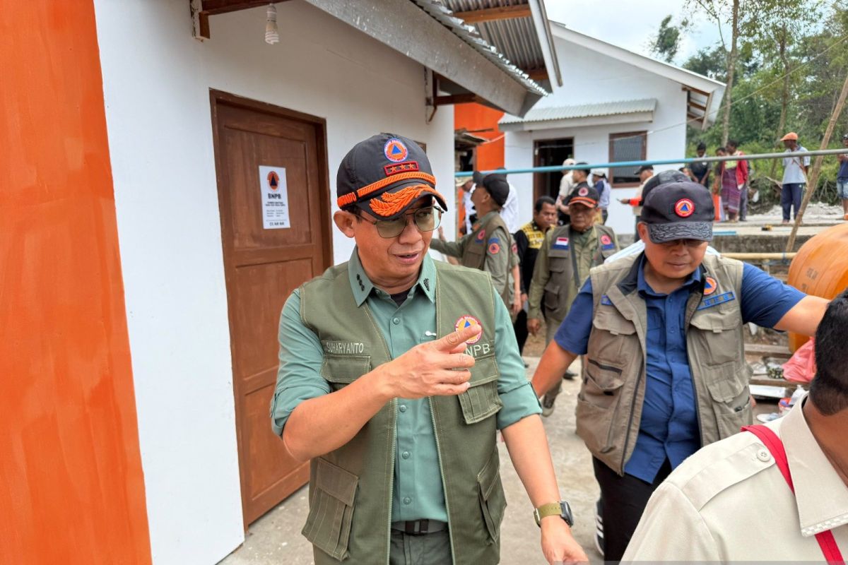 Indonesia's BNPB ramps up temporary housing for NTT earthquake victims