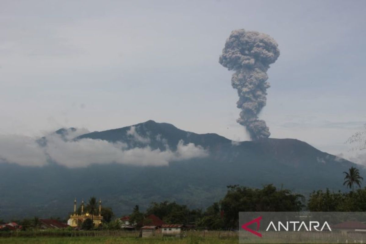 Mount Marapi in West Sumatra Erupts Again on 1 October 2026