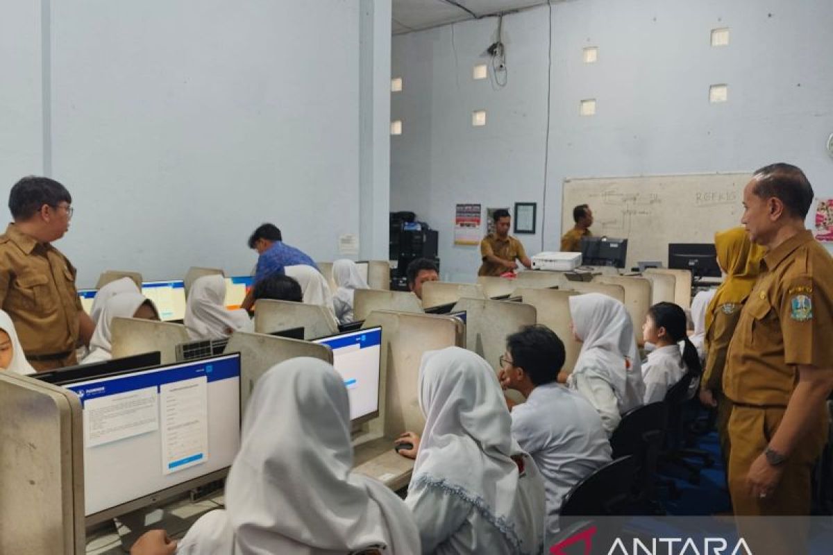 Ministry of Primary and Secondary Education: Number of TKA applicants rises by almost 350,000