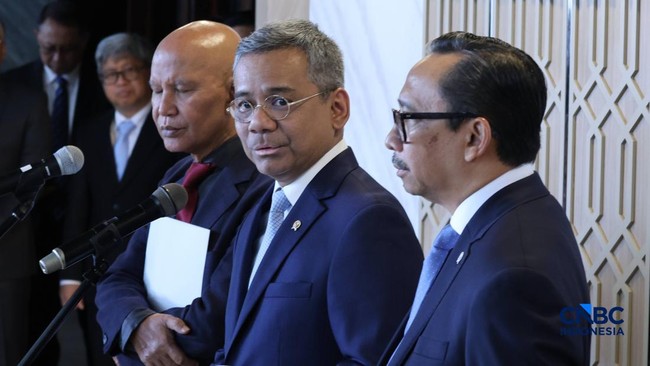 Suahasil Clarifies Division of Duties for Three Deputy Finance Ministers