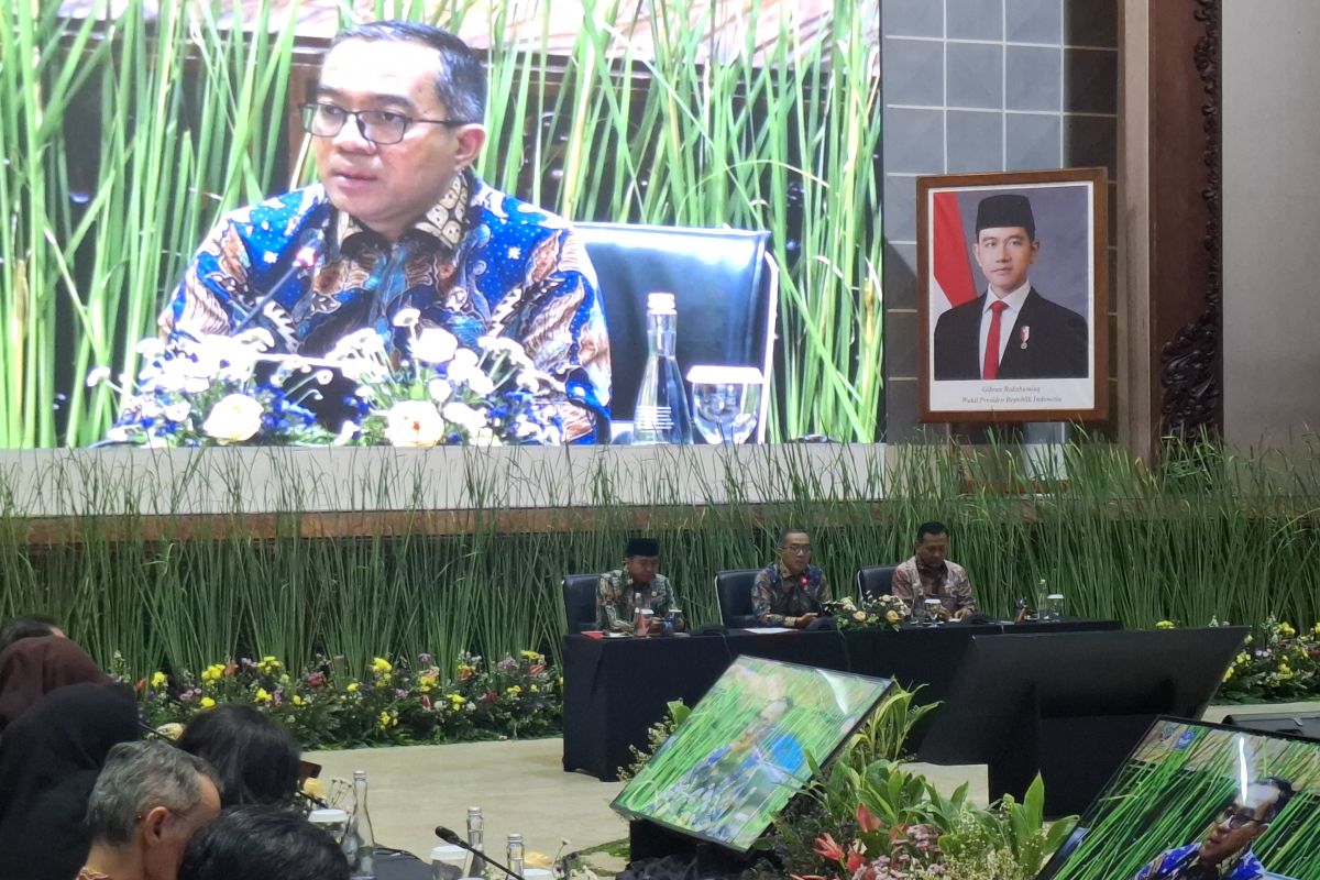 Minister of Higher Education, Science, and Technology Proposes Thematic Student Community Service for Peatland Management in Six Provinces