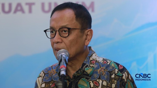 OJK Chief Reveals Indonesia to Have Five Jumbo Islamic Banks by 2027