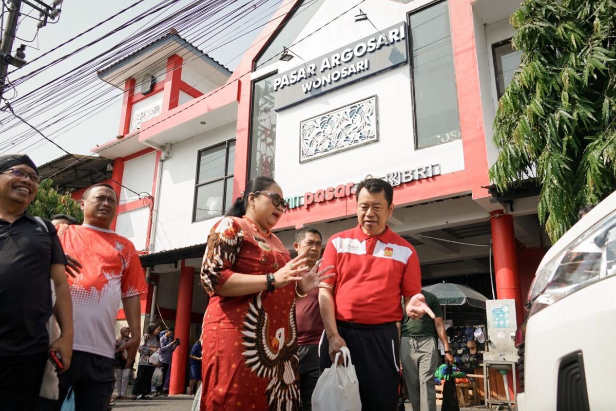 Gunungkidul Regency Mandates Civil Servants to Shop at Traditional Markets