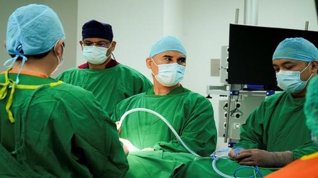 Mayapada Doctors Successfully Remove Prostate Cancer via Robotic Surgery
