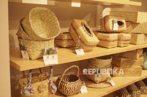 Young Entrepreneur Transforms Purun Grass into High-Value Products, Boosting Artisan Income by up to 150 Percent