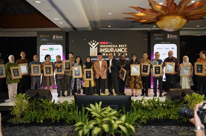 Warta Ekonomi Appreciates Insurance Companies with Best Performance and Innovation