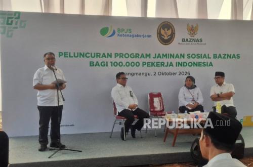 Baznas Provides Social Security for 100,000 Vulnerable Workers