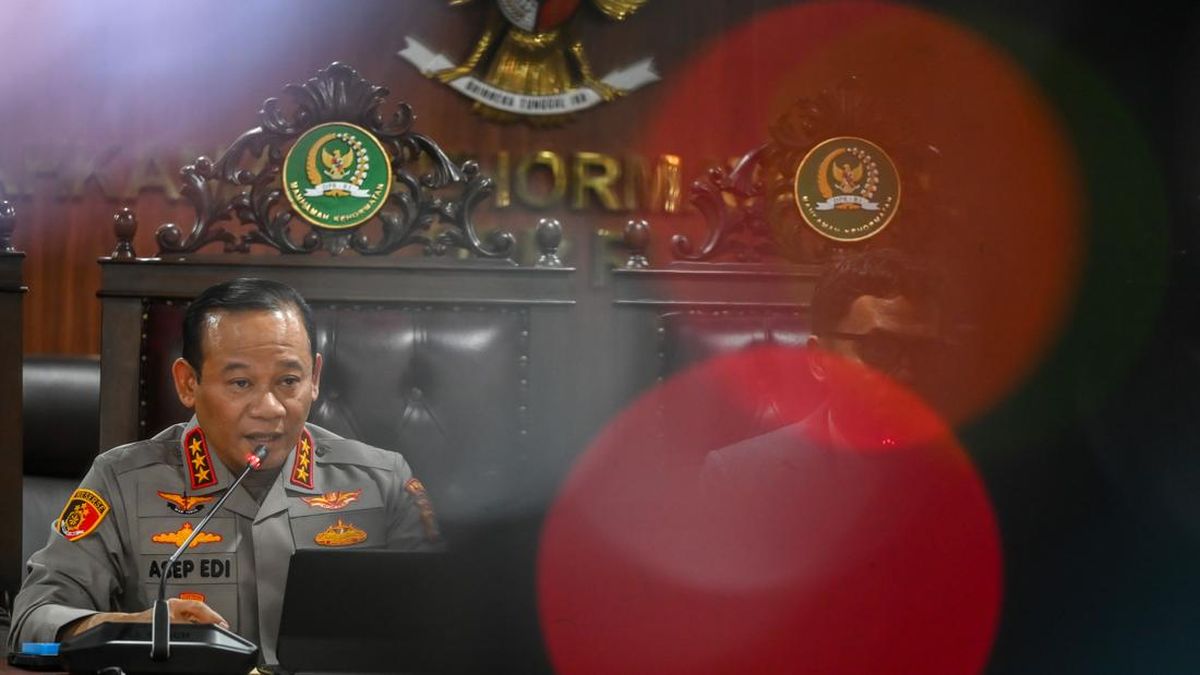 Police Commissioner Asep Edi Suheri Appointed Inspector General of Supervision, Inspector General Dadang Named Metro Jaya Chief