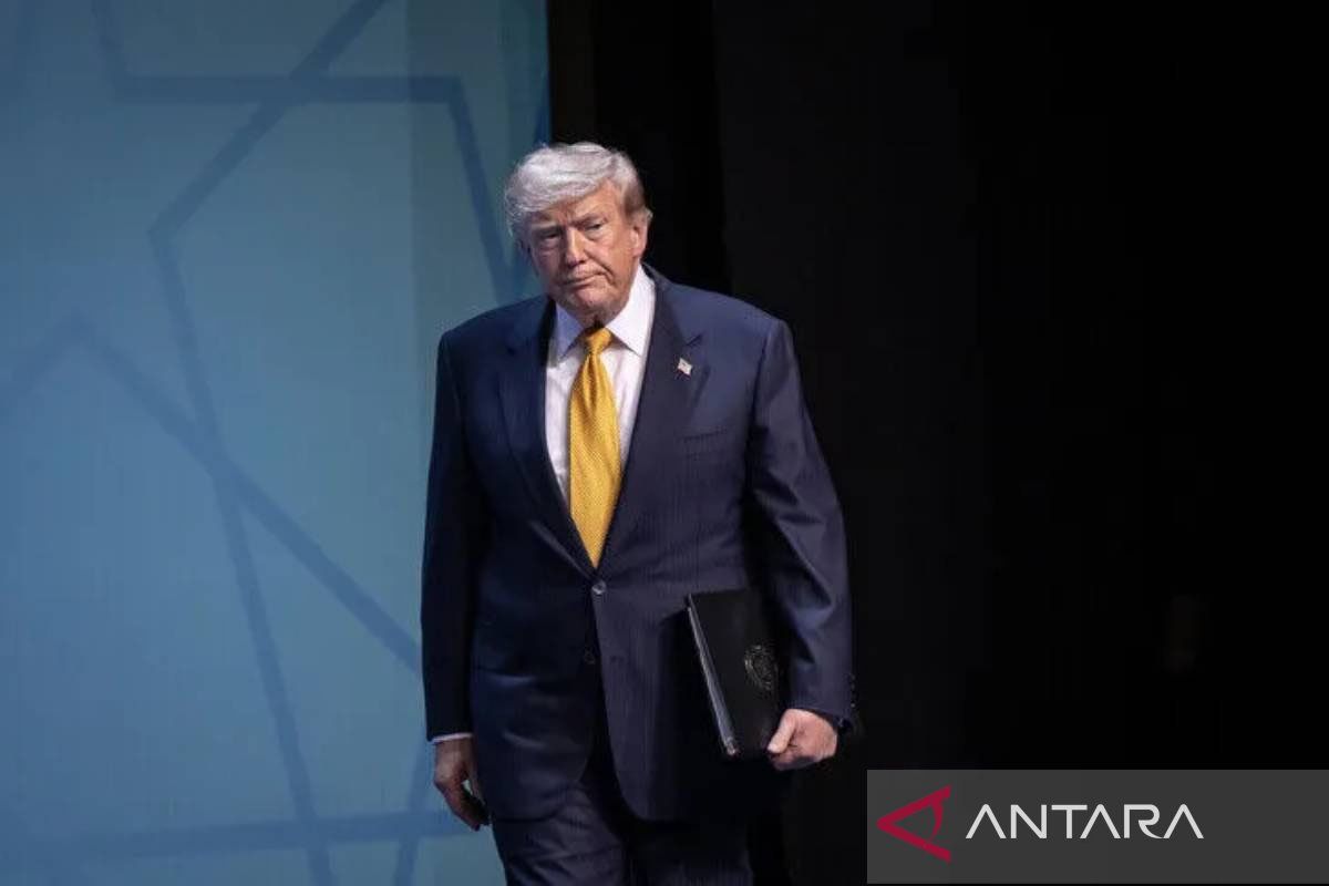 Trump threatens additional tariffs if South Korea does not support Alaska LNG
