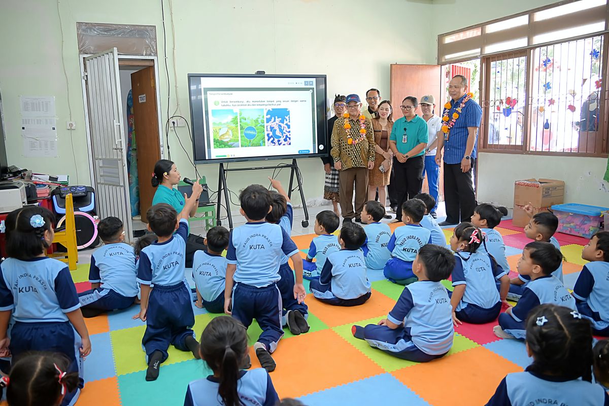 Bali school revitalization boosts economy