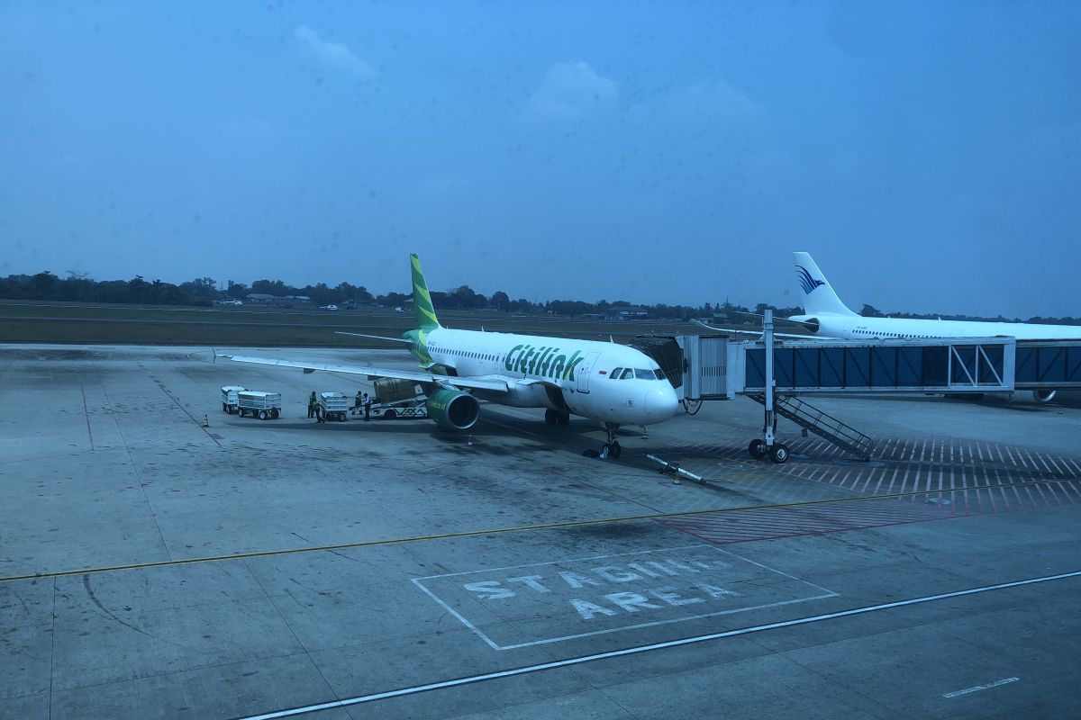 Palembang Airport Delays Eight Flights Due to Low Visibility