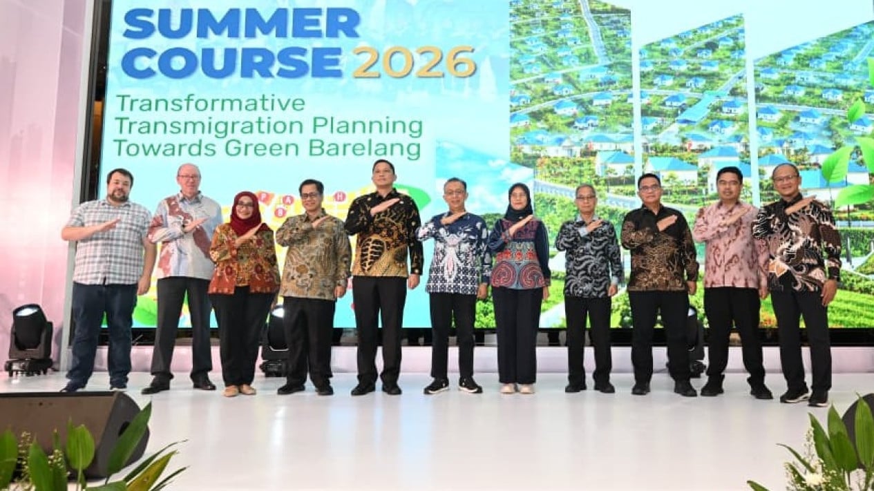 Collaborating with 20 German Students in Barelang, Green Concept for Rempang Transmigration Area Under Development