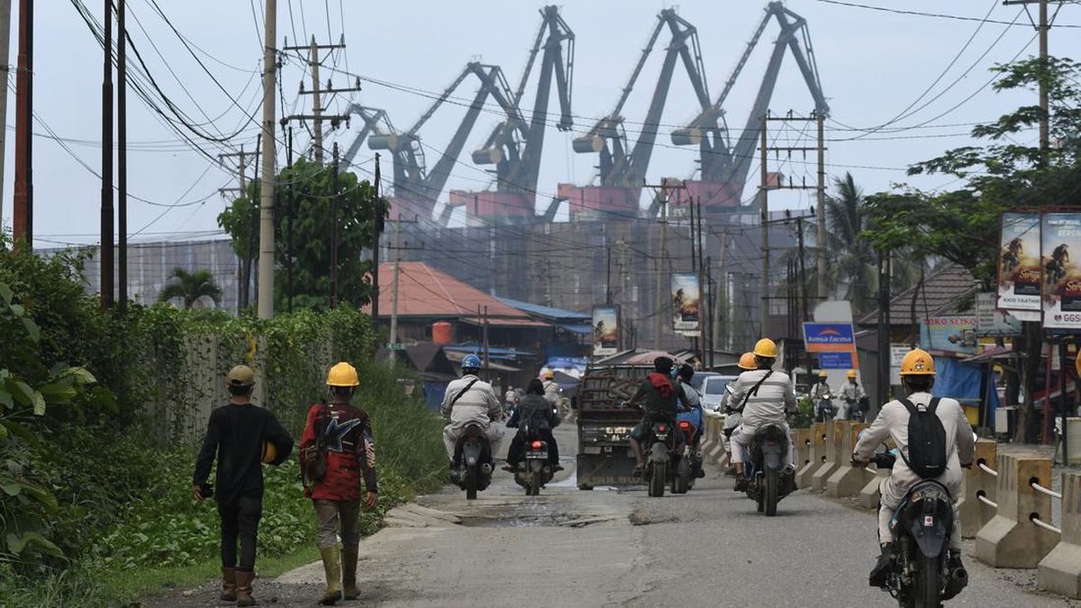 75 Chinese Workers Clash with Residents in Morowali