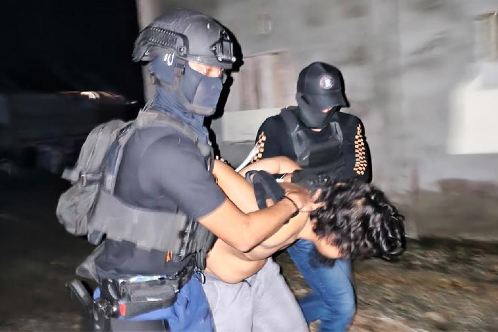 Indonesia Arrests 11 Suspected Terrorists in Multi-City Raid
