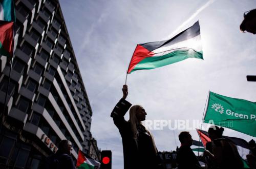 Historic Move: UK Party Supports One-State Solution and Defines Zionism as Racism