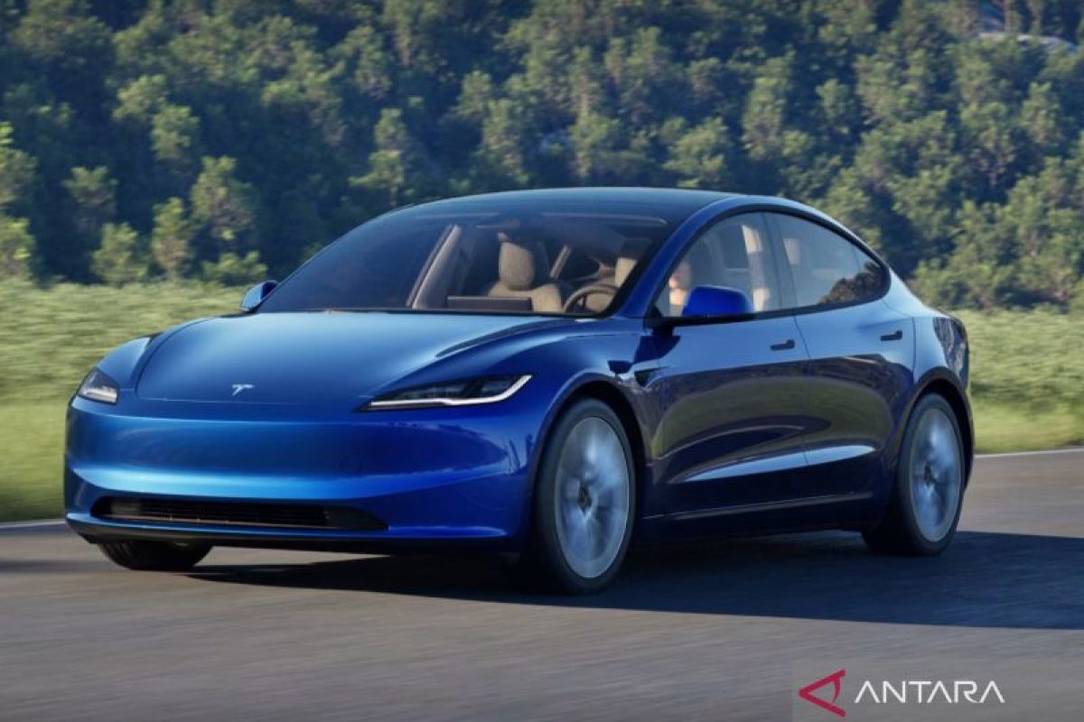 Tesla removes radio feature from its latest car model