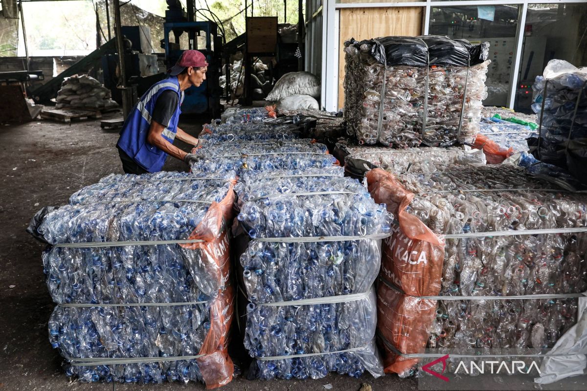 How to Manage Waste Using the 3Rs: Reduce, Reuse, Recycle