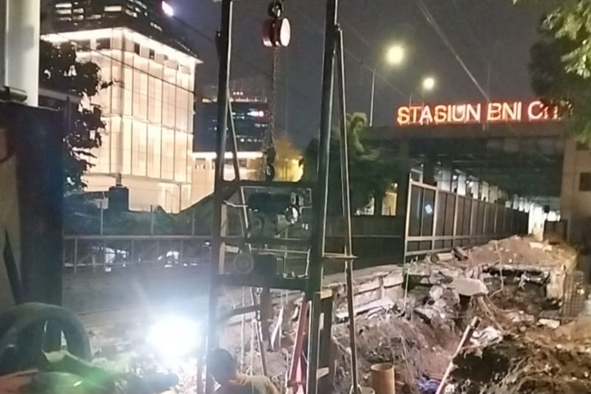 Karet–Sudirman Integration Construction Underway, Travelators Being Assembled at New Sudirman