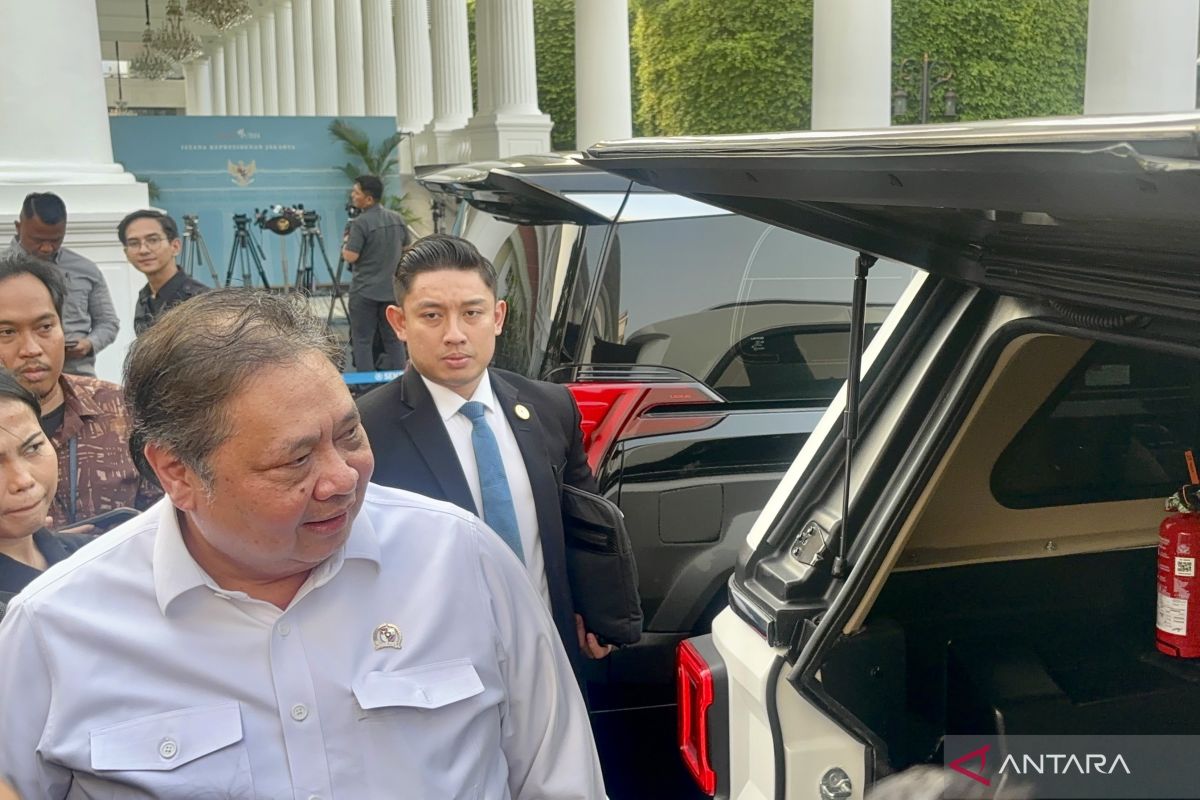 Several Coordinating Ministers Begin Using Maung Garuda as Official Vehicles