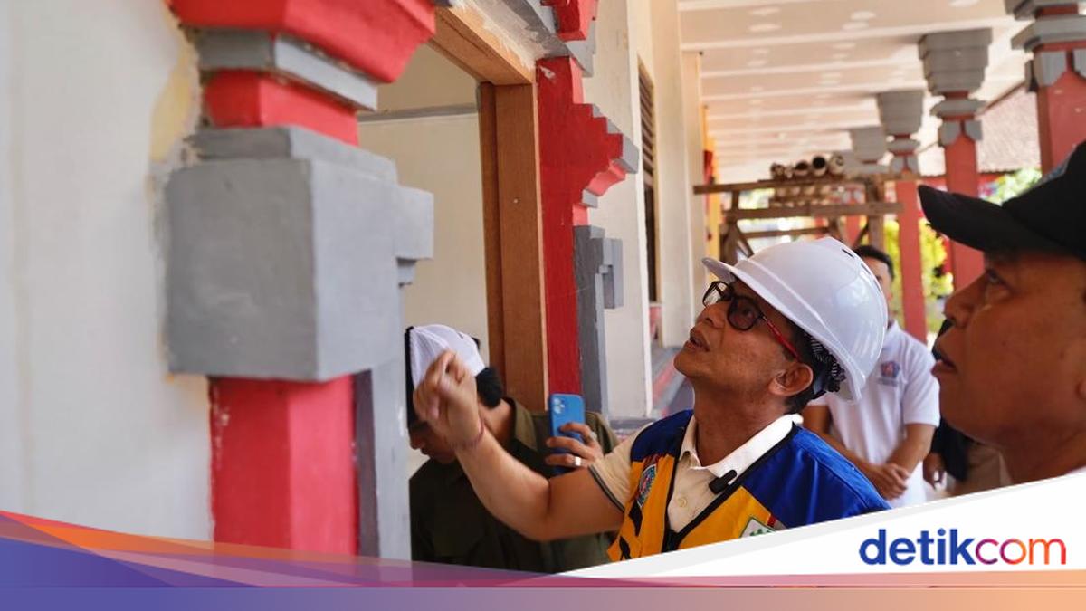 Satria Inspects Classroom Construction at Several Schools in Klungkung