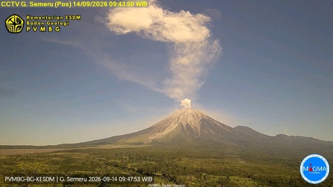 Alert! Three Volcanoes in Indonesia Erupt Simultaneously Today