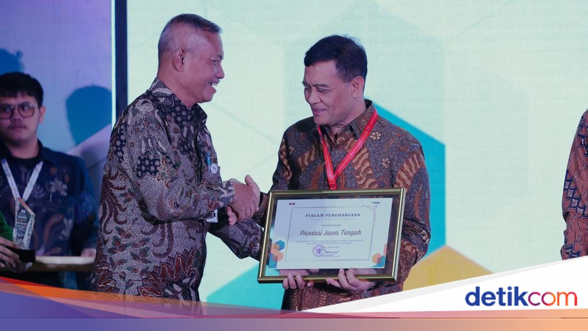 Supporting Integrity-Based Schools, Central Java Provincial Government Receives Award from KPK