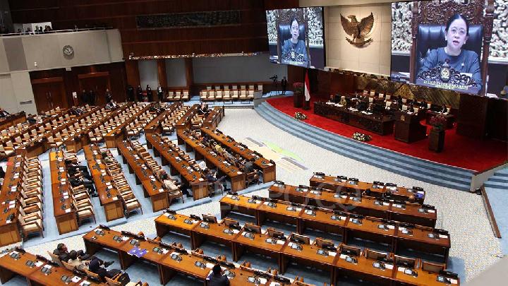 House Passes Labor Protection Bill into Law